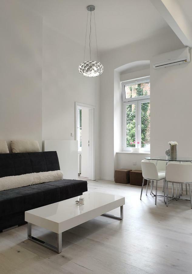 Luxurios And Historic Apartment "Shine" - Right On The Main Square Загреб Екстериор снимка